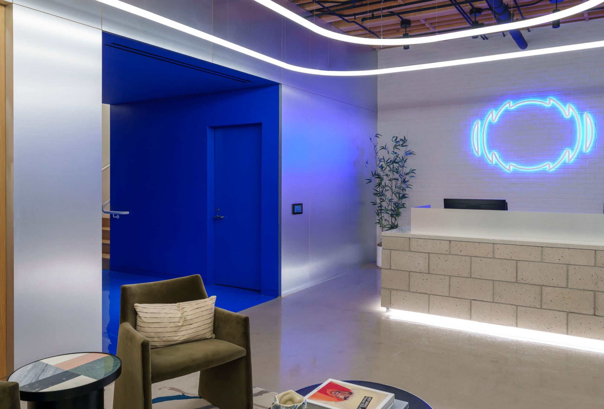 Entry &amp; neon logo